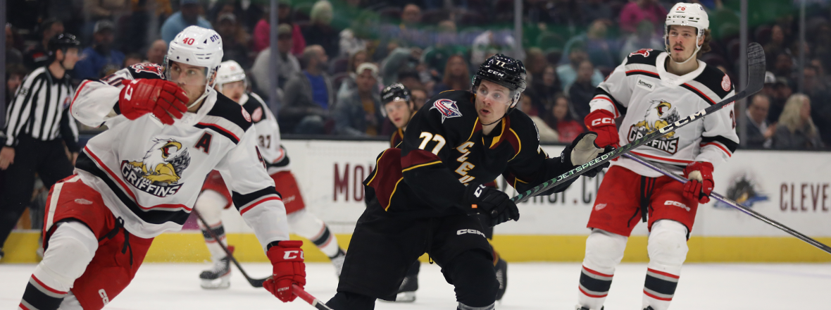 Cleveland Monsters goalie Jet Greaves in goal during the first period  News Photo - Getty Images